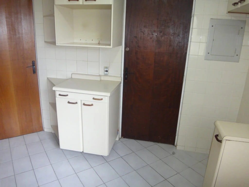 Apartment, 123 m², with wood or laminate floors — photo 13