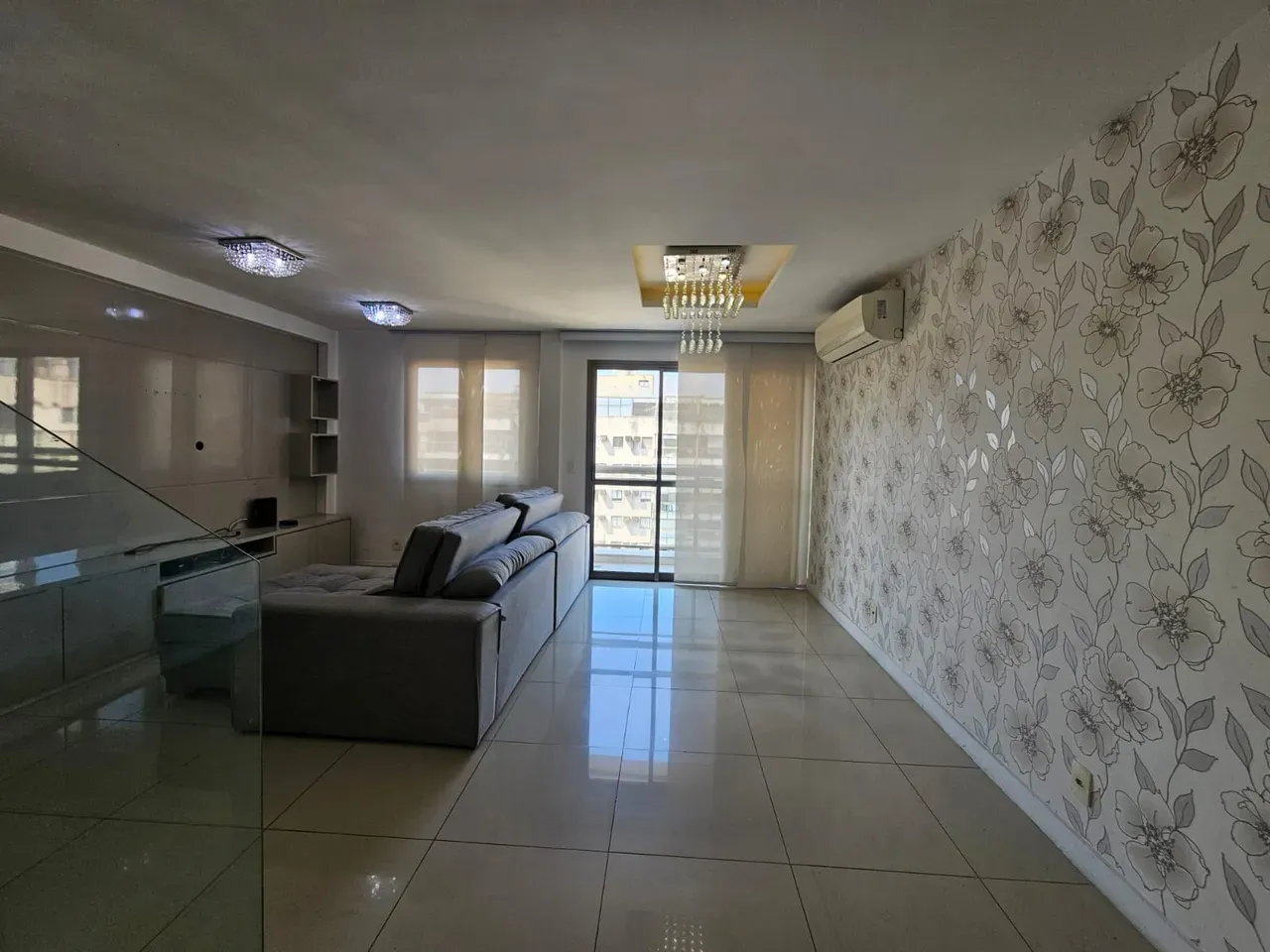 Apartment with separate gas kitchen and 4 bathrooms — photo 4