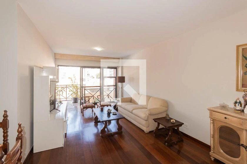 For rent apartment with 4 bedrooms and 156 m²