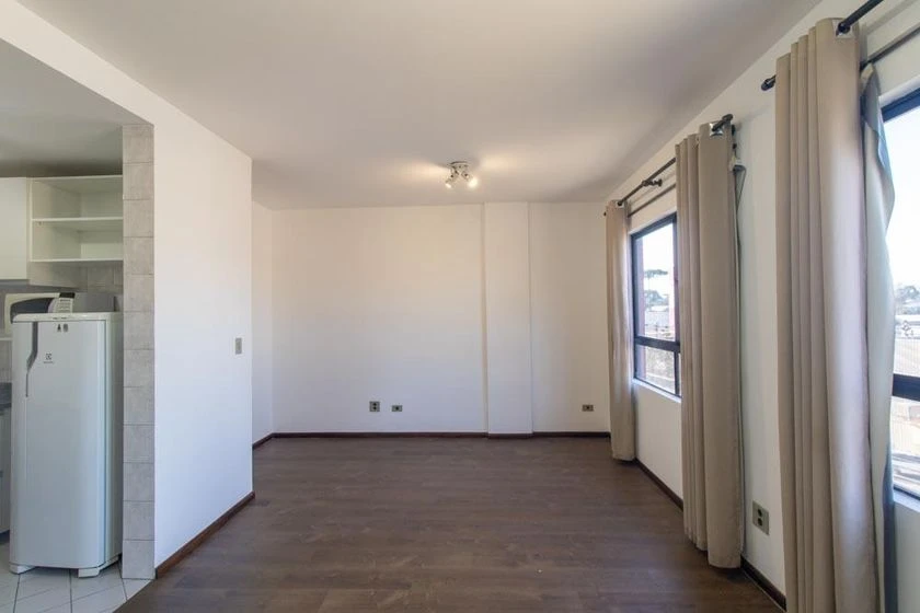Unfurnished studio-style 1-bedroom with a balcony — photo 7
