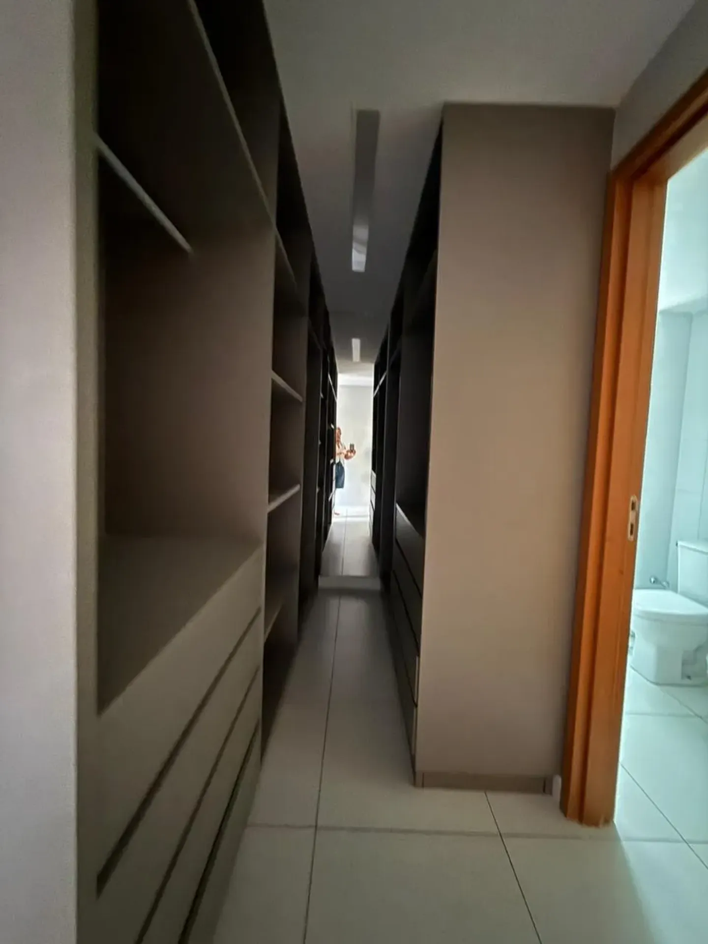 4-bedroom apartment with a glass-enclosed balcony — photo 15