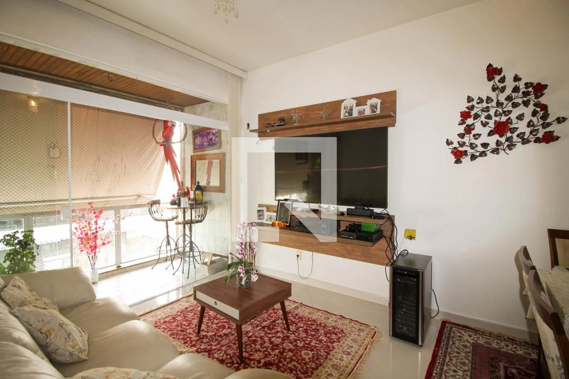 3-bedroom unfurnished apartment with laundry area — photo 28