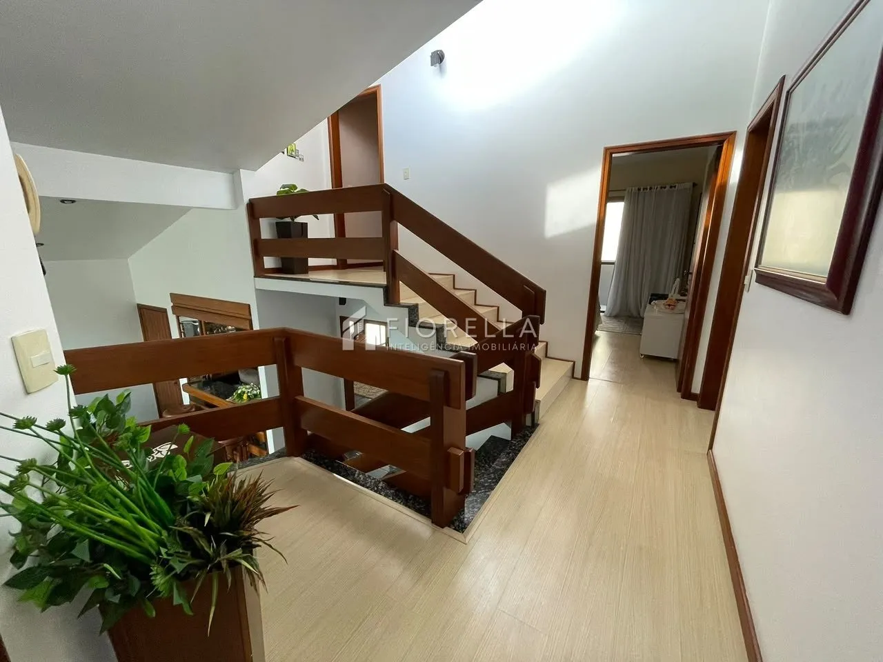 Furnished house, 376 m², with a water view — photo 10