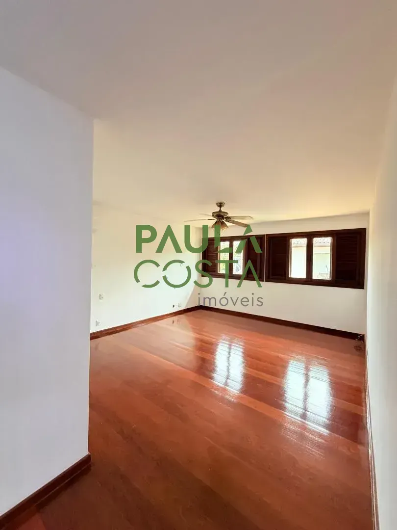 Casa sem mobília com 5 quartos, 5 banheiros e 638 m² — photo 27