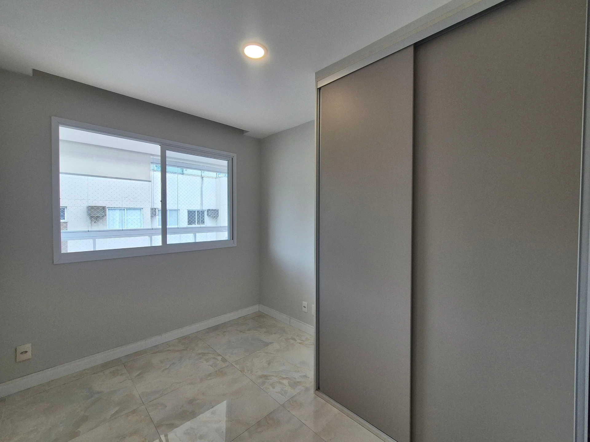 Apartamento de 2 quartos com closet — photo 35