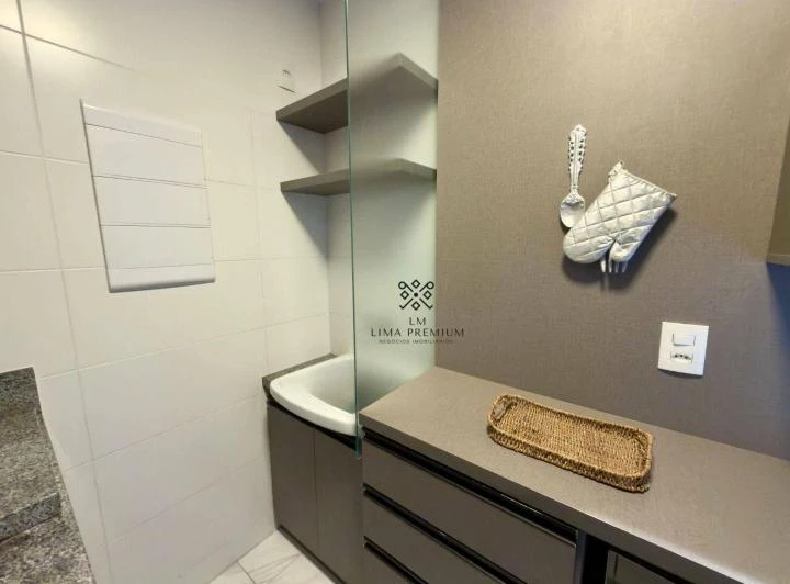 Furnished studio with 1 bedroom and 1 bathroom — photo 7