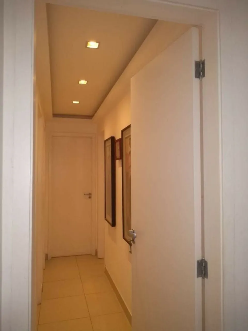 Unfurnished 3-bedroom apartment with gas kitchen — photo 13