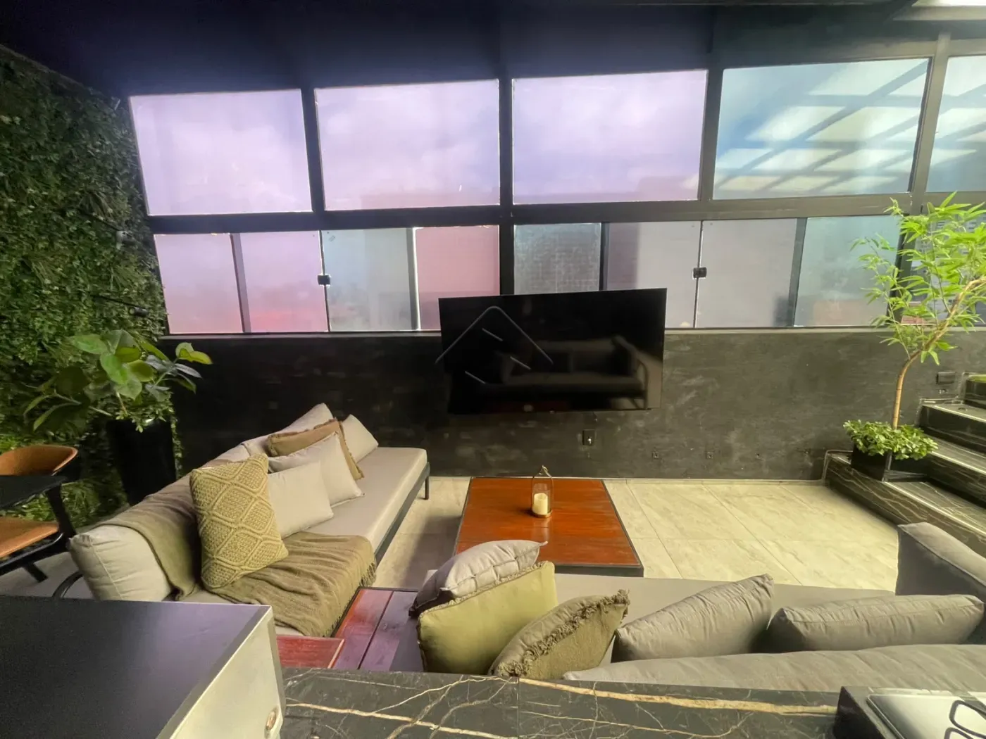 Furnished apartment, 123 m², with floor-to-ceiling windows — photo 4