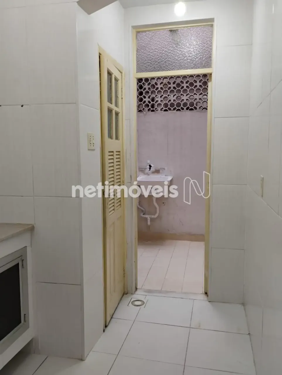 1-bedroom apartment with a laundry area — photo 6