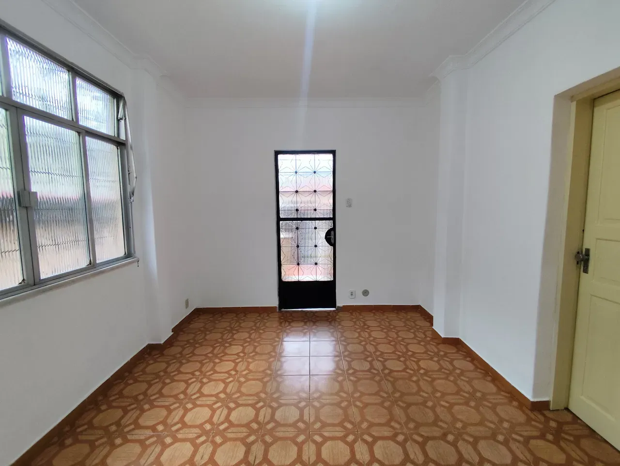 House with 3 bedrooms and 3 bathrooms, 1 parking spot — photo 8