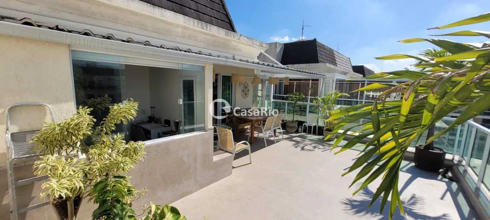 Unfurnished 3-bedroom apartment with mountain city views — photo 28