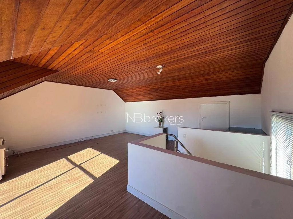 Furnished house, 180 m², with a bathtub — photo 24