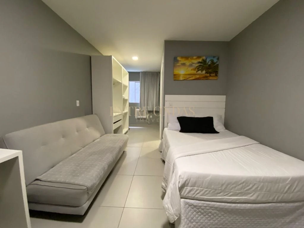 Furnished studio in a building with a gym — photo 8
