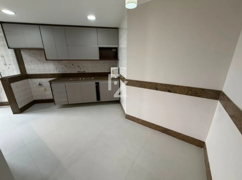 Duplex apartment on the 20th floor with city and water views — photo 13