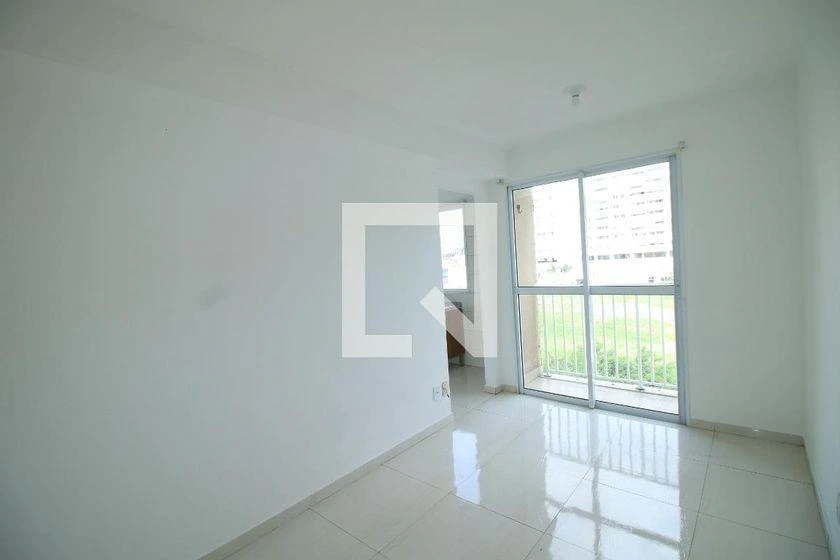 2-bedroom apartment in a building with a pool — photo 5