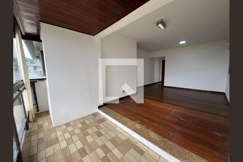 3-bedroom apartment with enclosed balcony and 2 parking spaces — photo 11