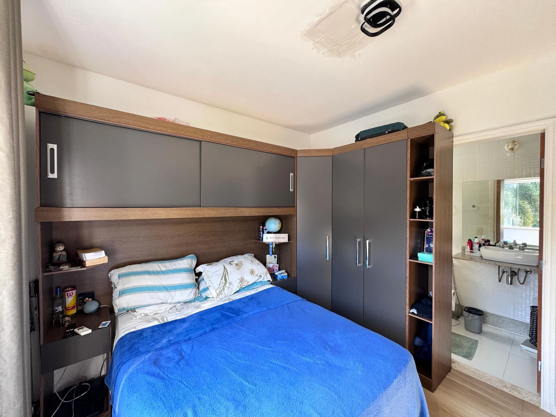 Furnished house with 4 en-suites and 6 bathrooms — photo 24
