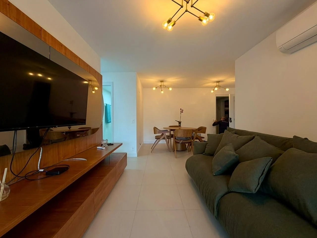 Apartamento mobiliado com 3 quartos e varanda envidraçada — photo 4