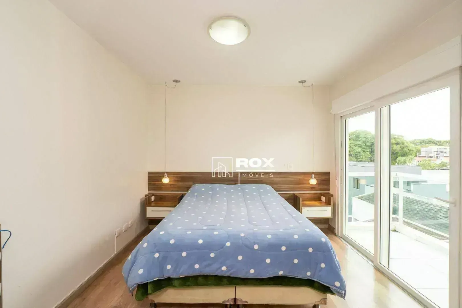 Furnished apartment, 179 m², with a fireplace — photo 14