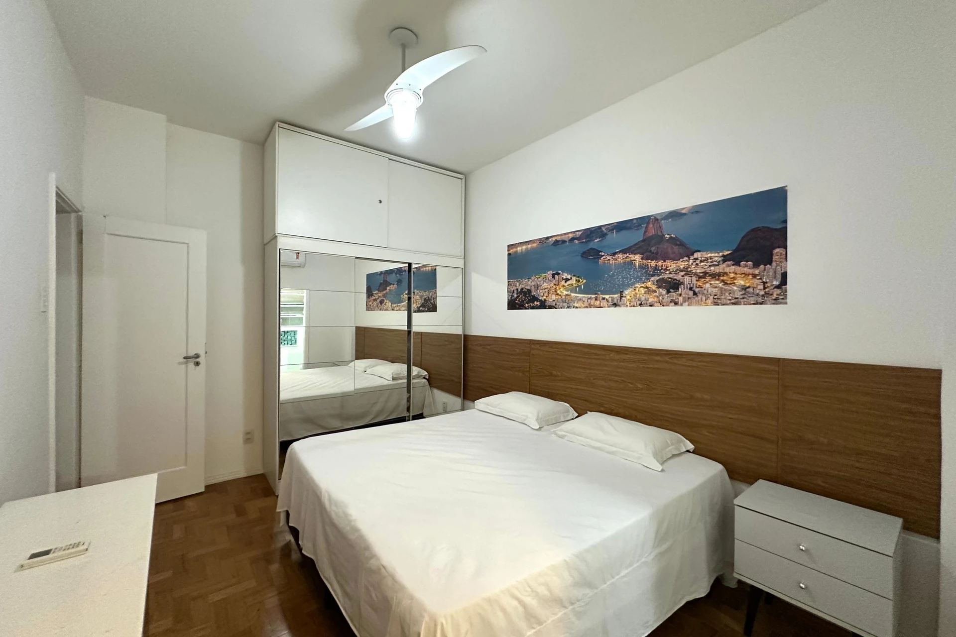 Apartamento mobiliado com 1 quarto, varanda e 2 banheiros — photo 3