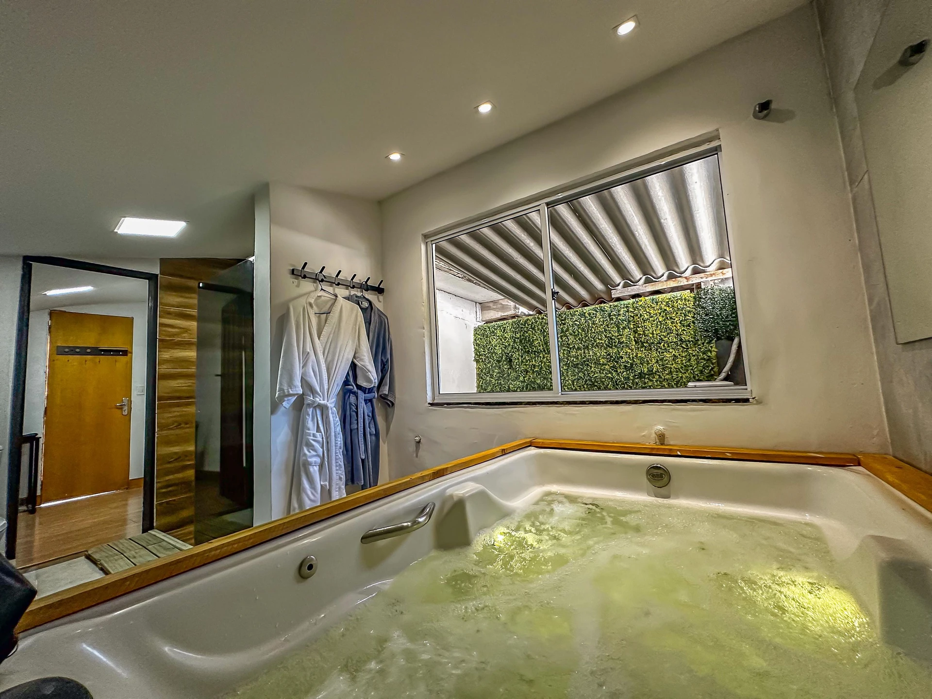 Casa mobiliada de 2 quartos com jacuzzi — photo 8
