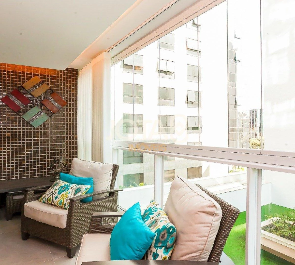 Furnished 3-bedroom apartment with 201 m² — photo 41