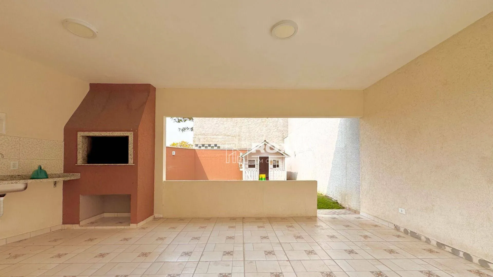 3-bedroom house with a garden in Curitiba — photo 45