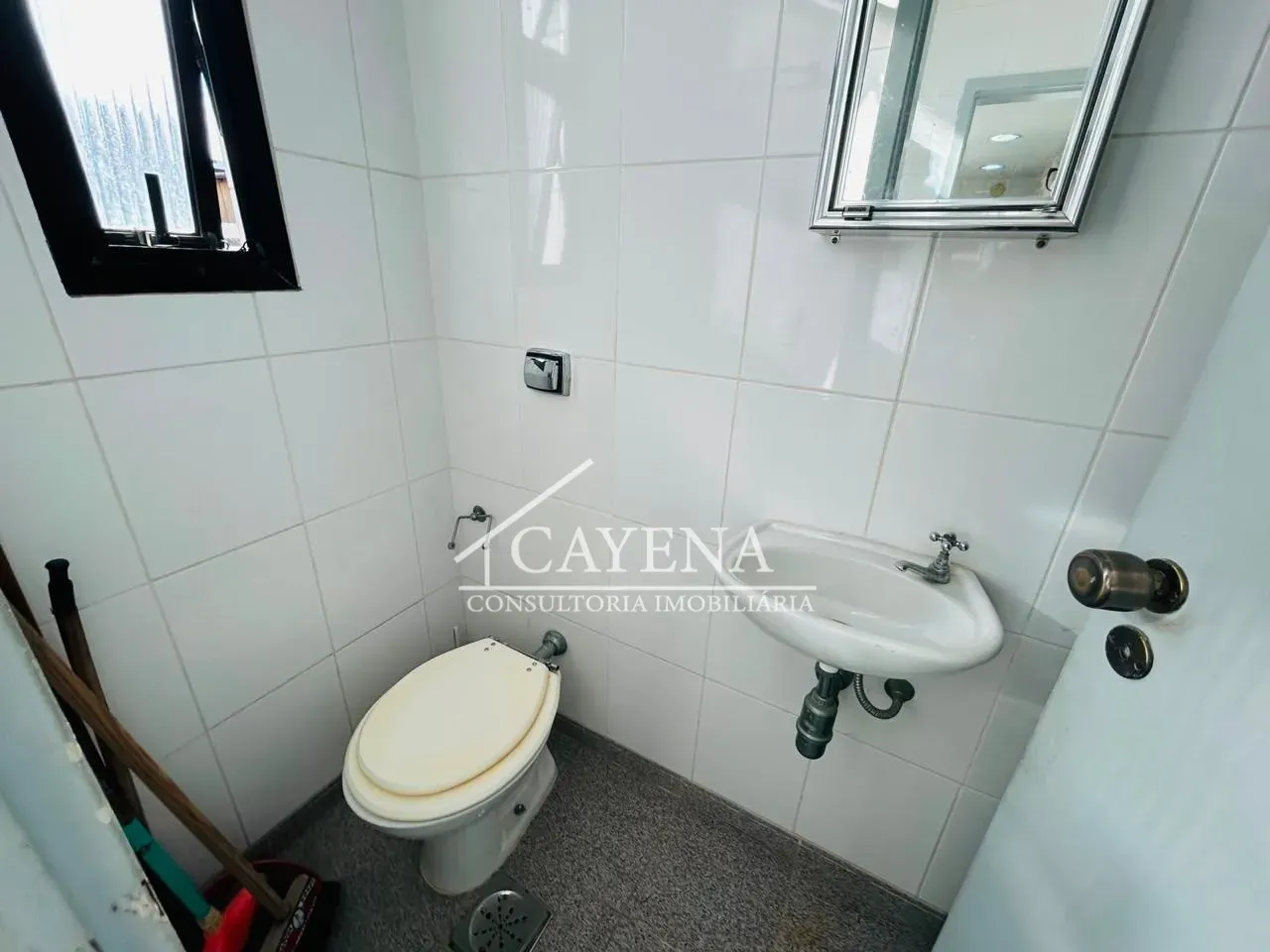 Apartment with 247 m², 3 bedrooms and 4 bathrooms — photo 26