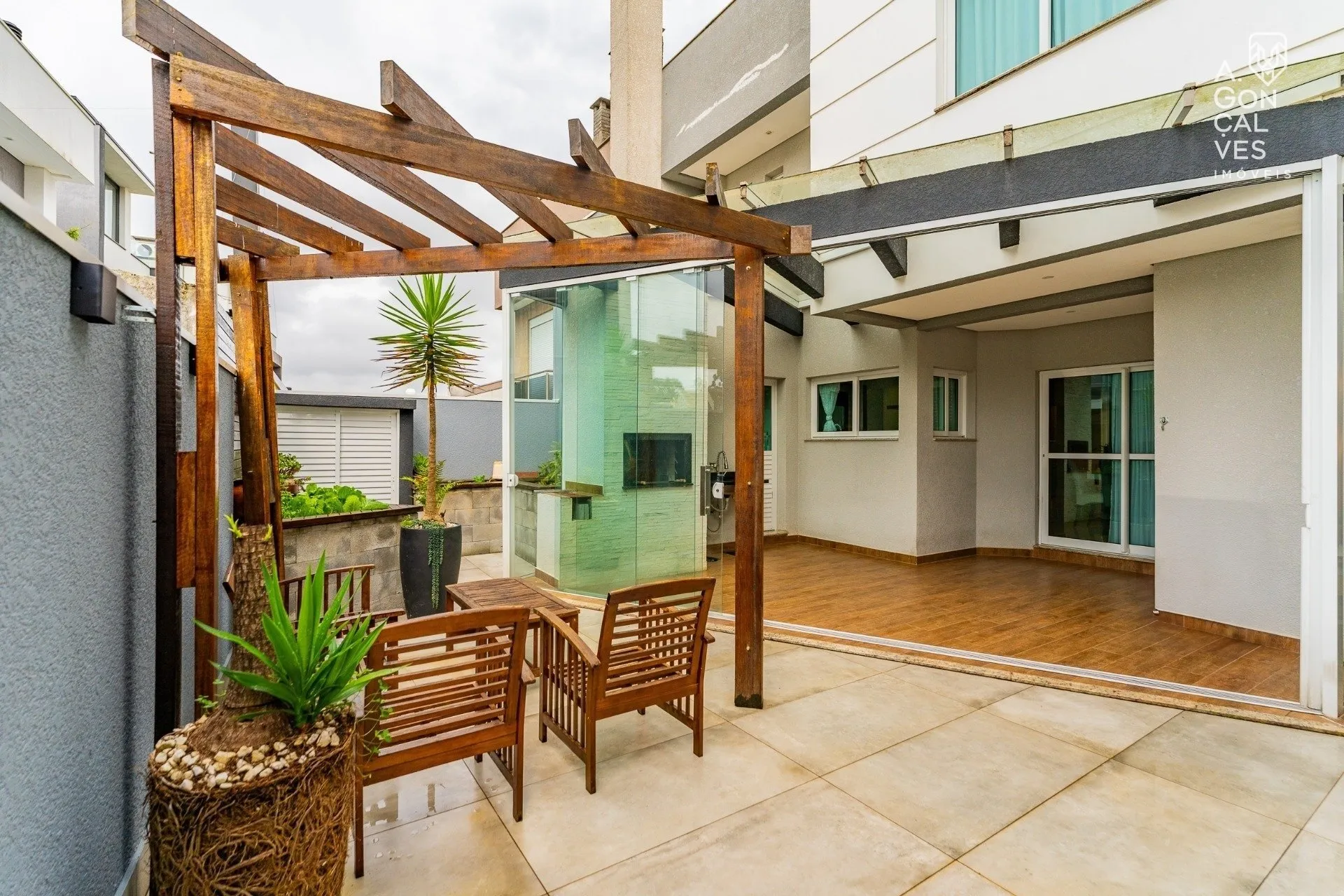 Furnished house with 3 bedrooms and 4 bathrooms — photo 29