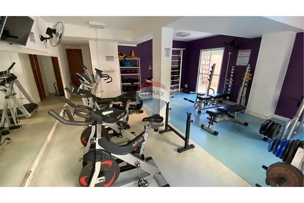 2-bedroom apartment in a building with a gym — photo 23