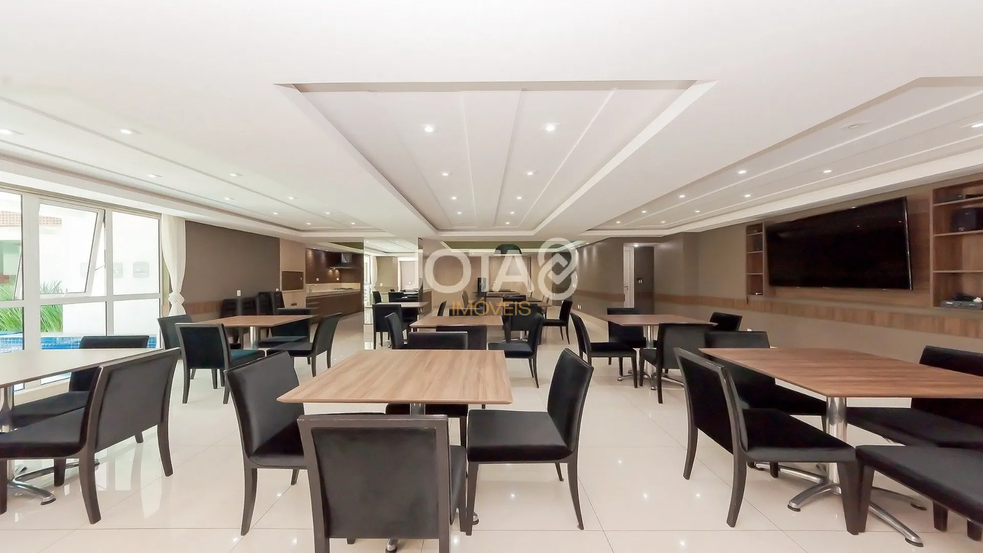 199 m² apartment with 2 bedrooms and a suite, 2 parking — photo 53