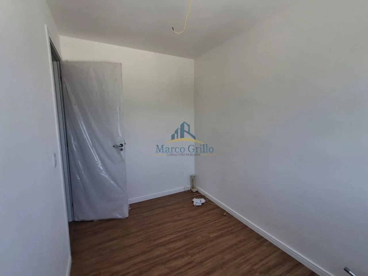 Apartment with balcony and mountain views — photo 9