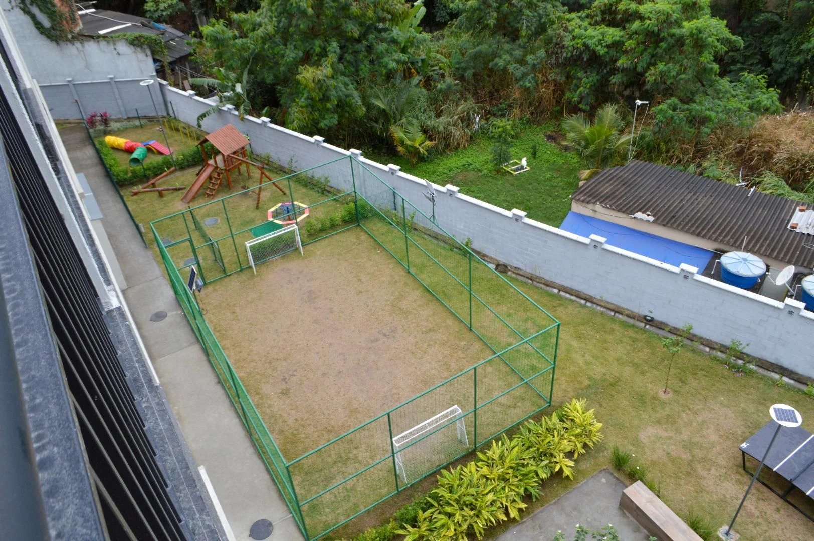 Mountain view in a 2-bedroom apartment, 52 m² — photo 25