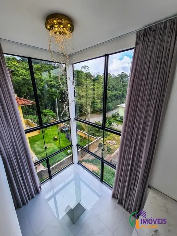 Condominium house with 5 bedrooms and 258 m² — photo 8