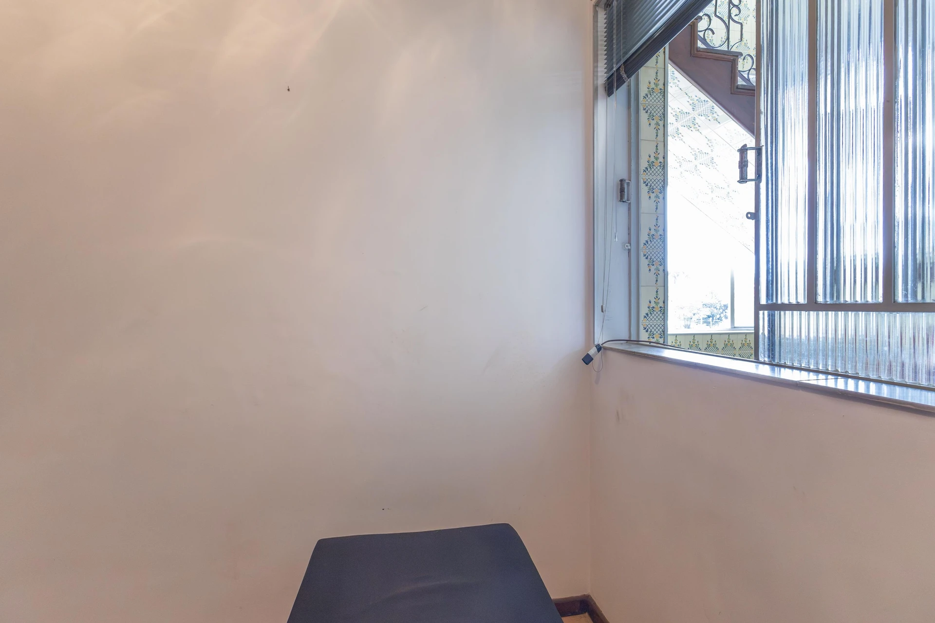 Furnished apartment with 3 bedrooms and 1 en-suite — photo 11