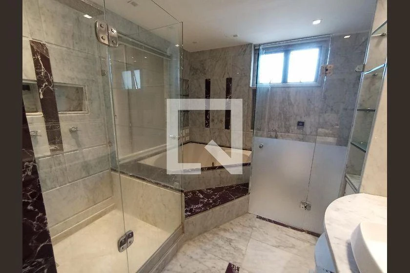 Rental apartment with 3 bedrooms and 160 m² — photo 47