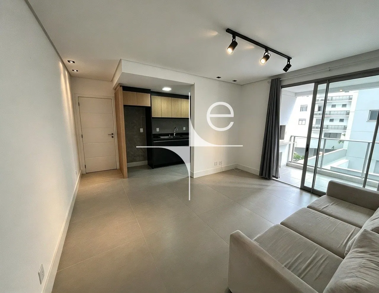 Furnished apartment, 80 m², with a grill on the balcony