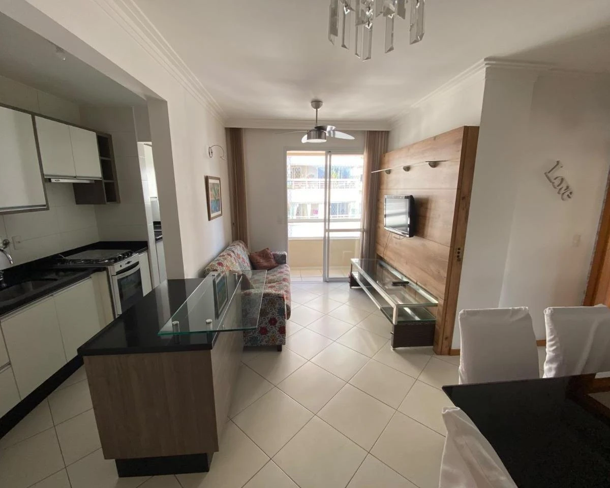 3-bedroom apartment with a water view