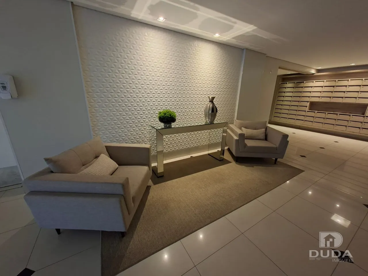 2-bedroom apartment in a building with a gym — photo 14