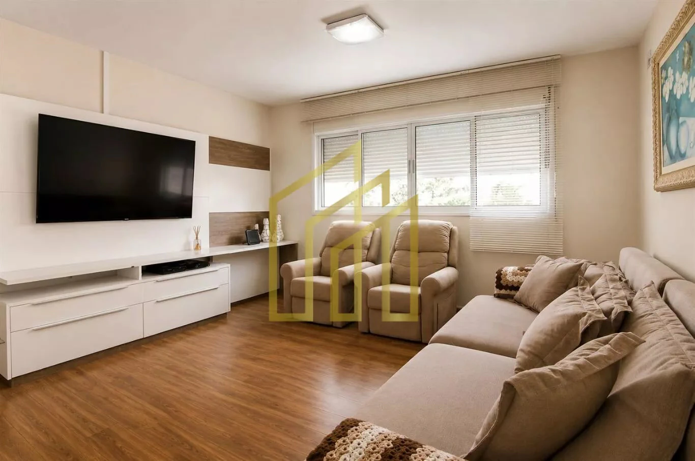 Casa para aluguel com 4 quartos e varanda — photo 3