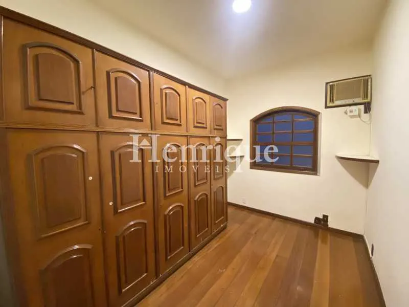 Casa de 4 dormitorios con vestidor — photo 15