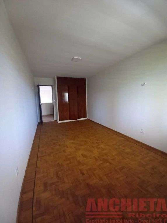 Unfurnished 3-bedroom house with a separate kitchen — photo 3