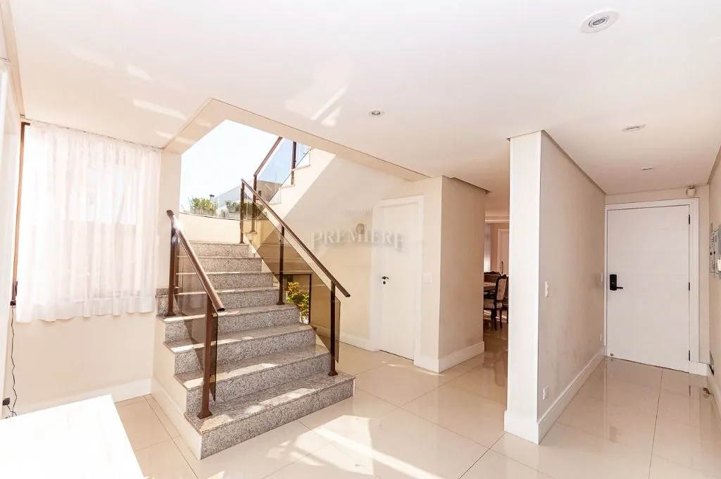 Furnished house with 4 bedrooms across 1167 m² and 8 spots — photo 112