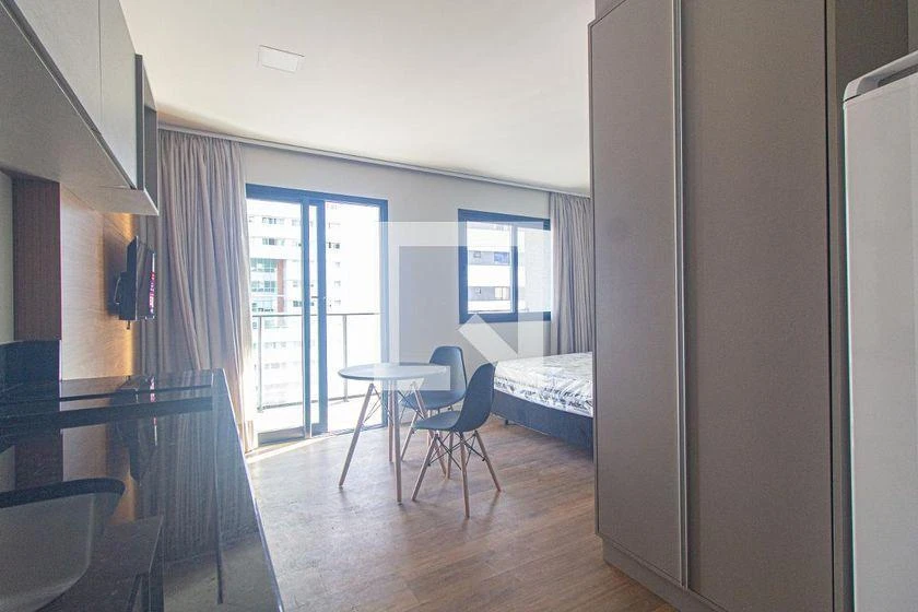 Furnished studio with 1 bedroom and open-plan kitchen — photo 16