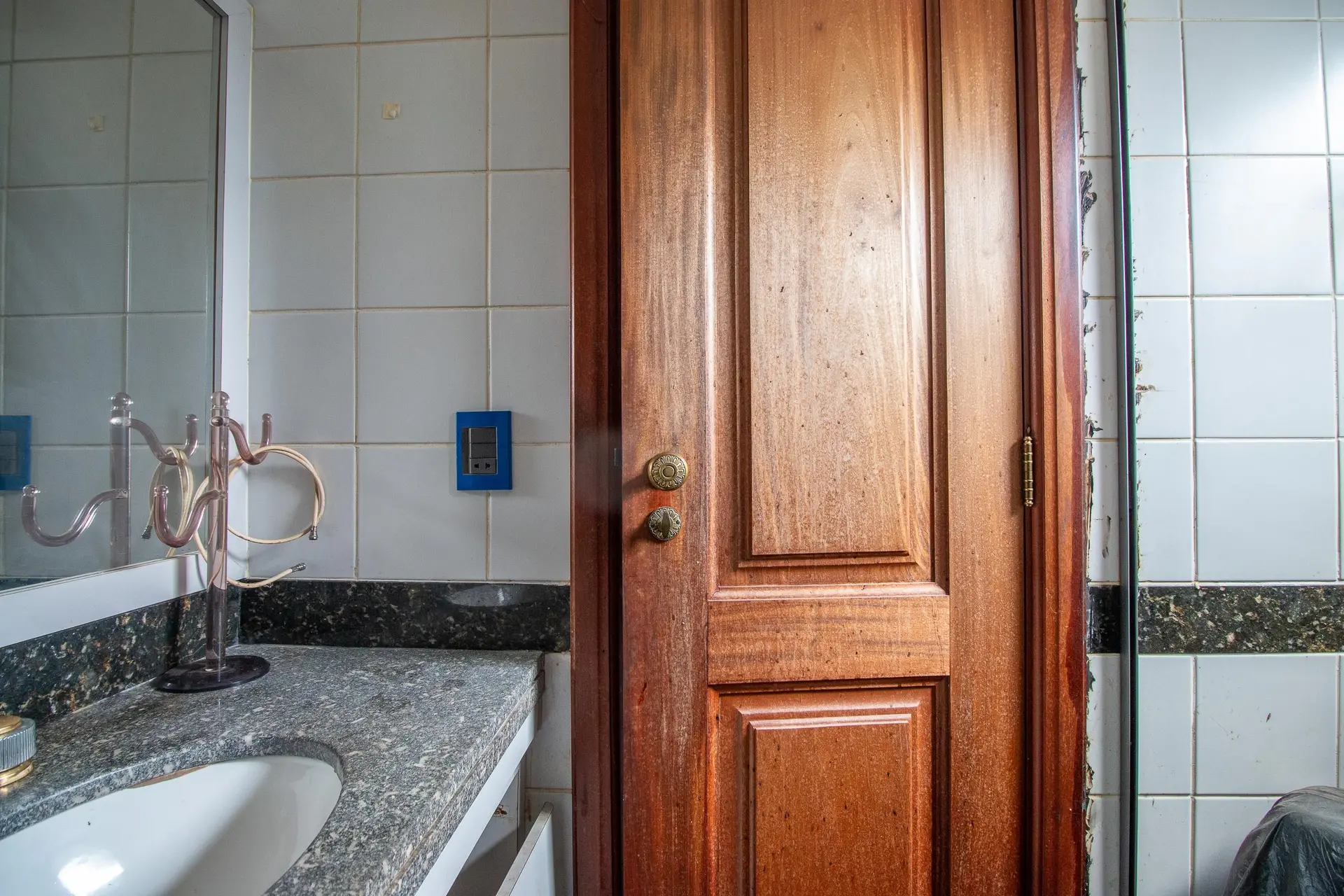 4-bedroom apartment in a building with a sauna — photo 53