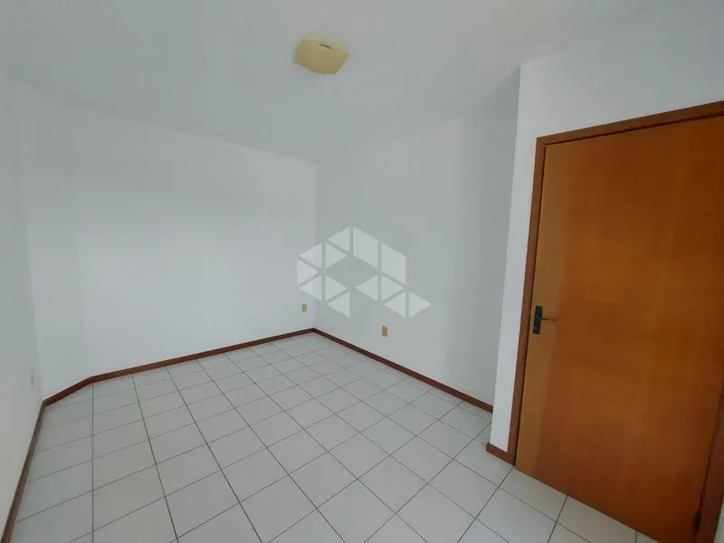 1-bedroom 47 m² apartment with a balcony — photo 12