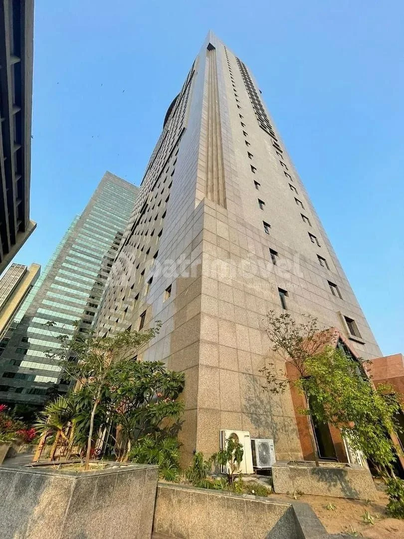 Apartamento de 957 m² com janelas do chão ao teto e vista — photo 6