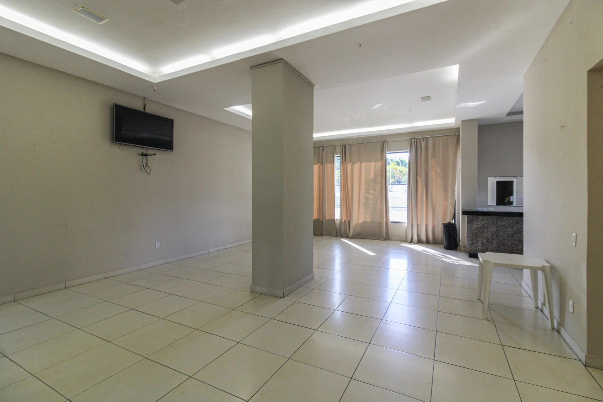 2-bedroom apartment with a mountain view in Rio de Janeiro — photo 41
