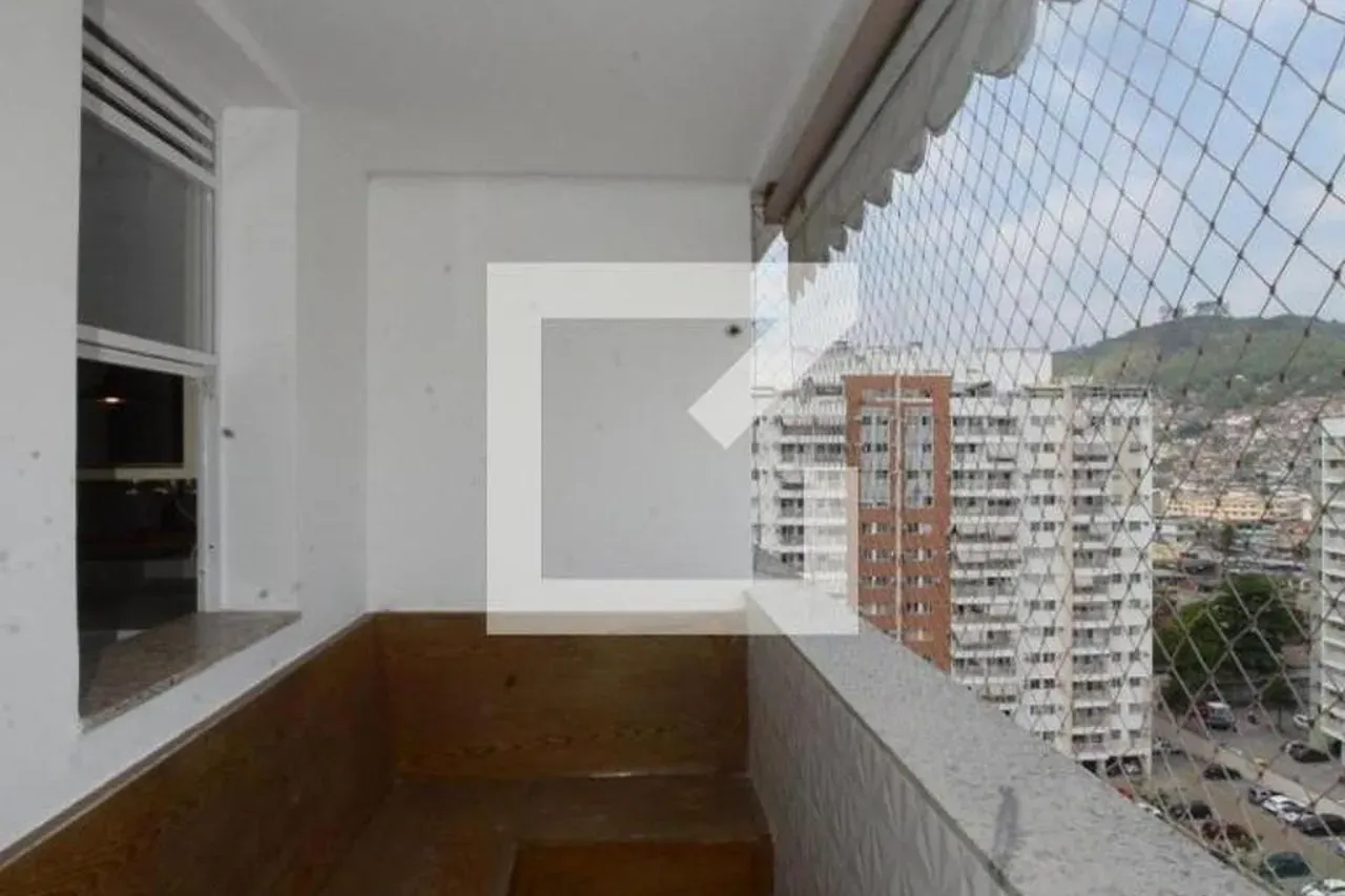 Apartment on the 13th floor with a grill on the balcony — photo 28
