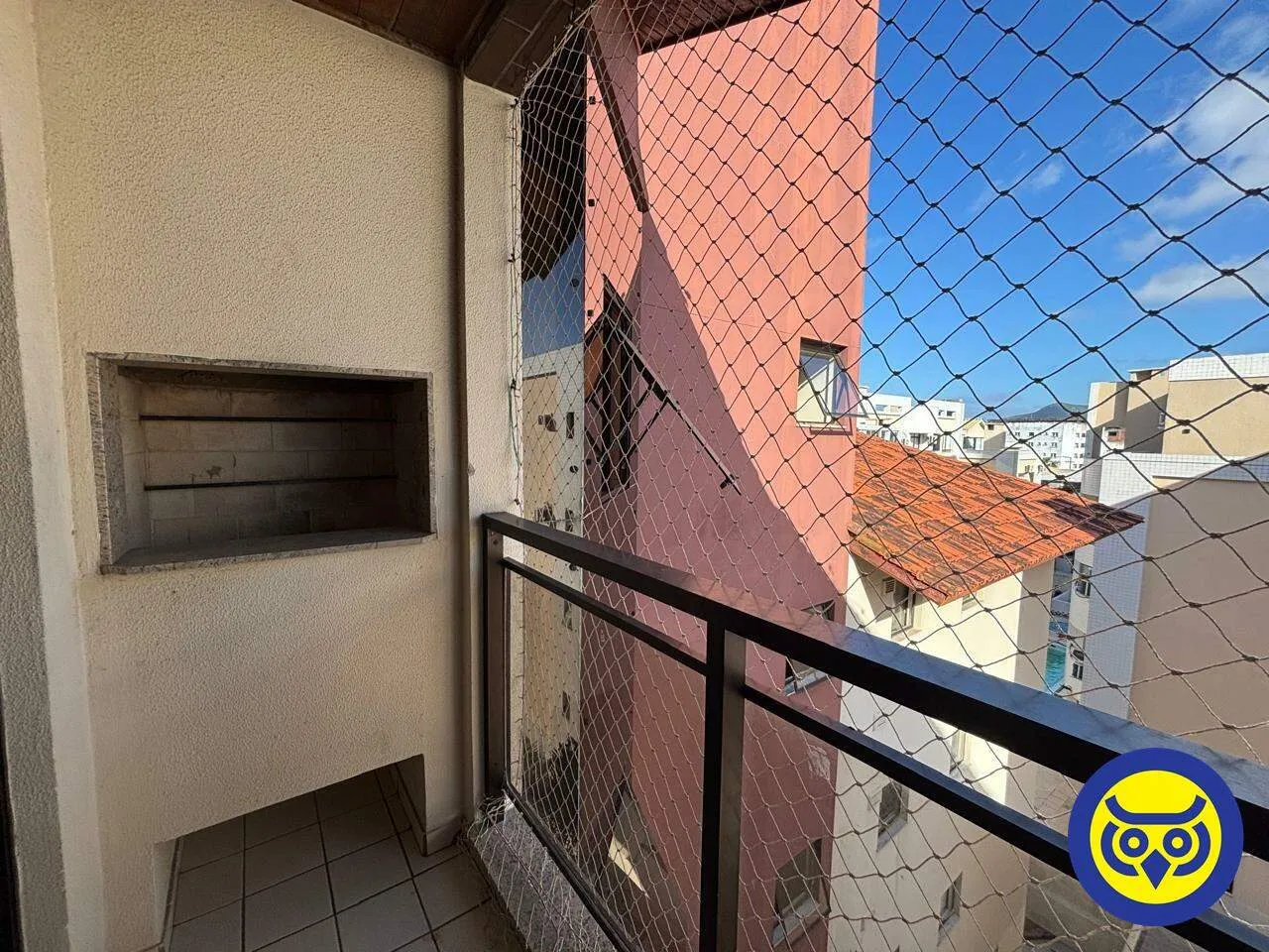 Furnished 1-bedroom apartment with balcony barbecue — photo 11